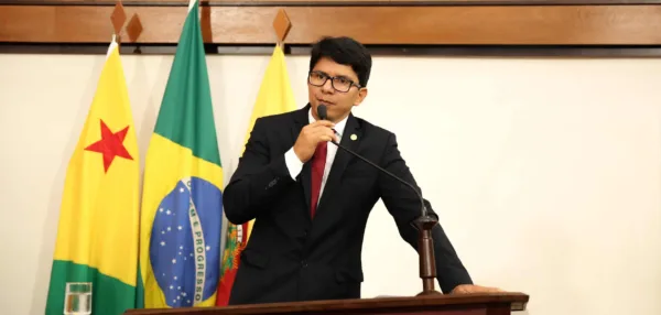 Deputado Jenilson Leite comemora a instalação de novos leitos na UTI do PS