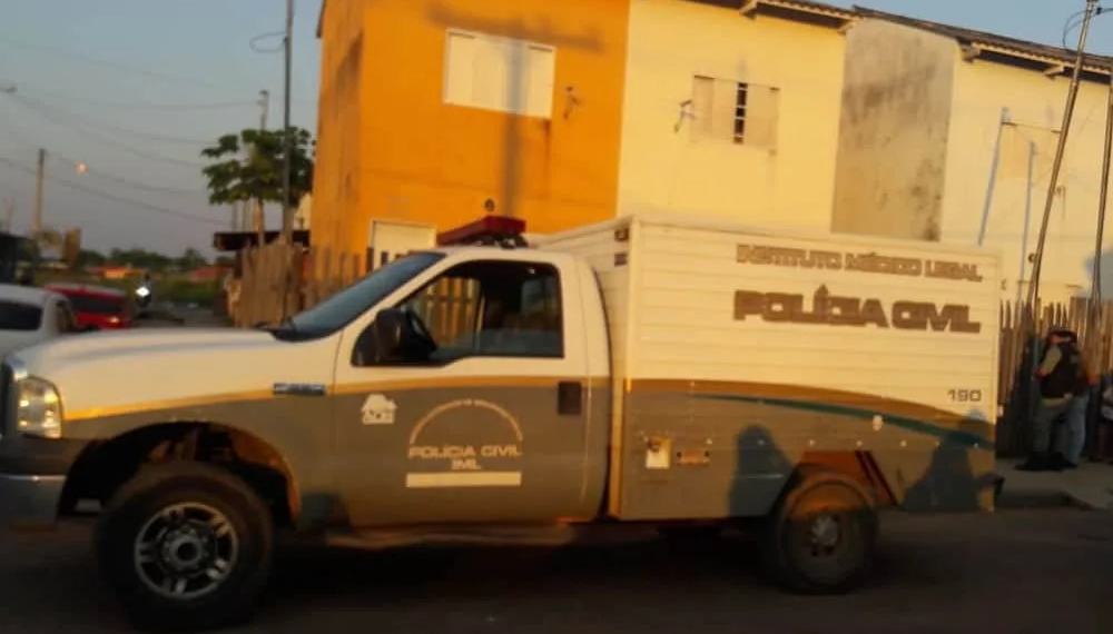Sargento do Exército é morto com tiros e facadas dentro de casa