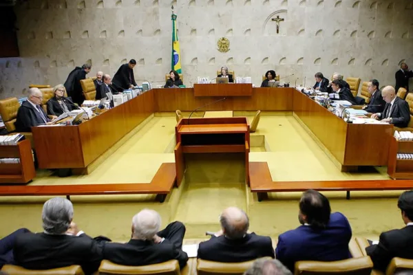 STF aprova reajuste de salário de ministros para 2019