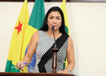 Deputada Eliane Sinhasique faz alerta sobre tráfico humano no Acre