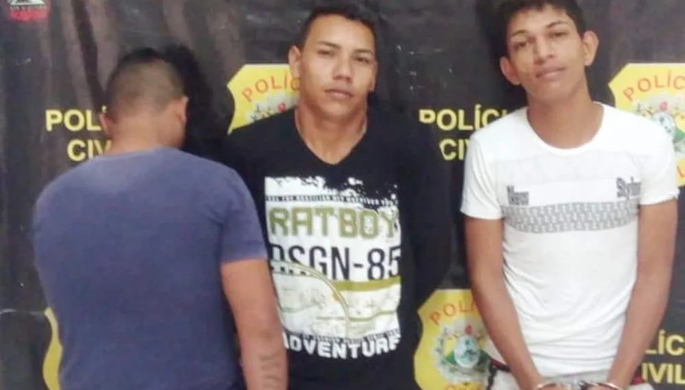 Dois são presos por morte de jovem achado em canoa com corda de pesca no pescoço presa a tijolos