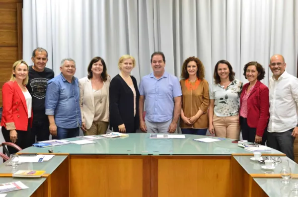 Escritório de assessoria estudantil EducationUSA chega ao Acre