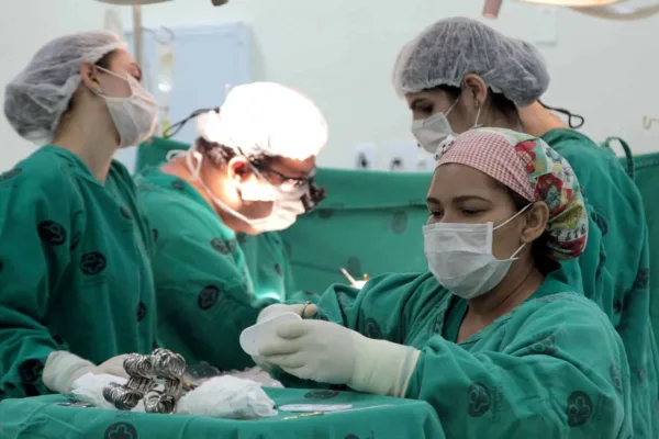 Acreana ganha novo fígado com apenas 2 dias na fila de transplante