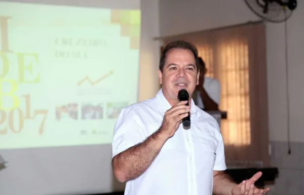 Tião Viana agradece a professores e servidores da Educação pelo resultado do Ideb