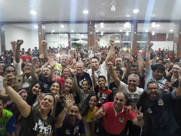 Comunidades fazem ato em apoio a Ney Amorim