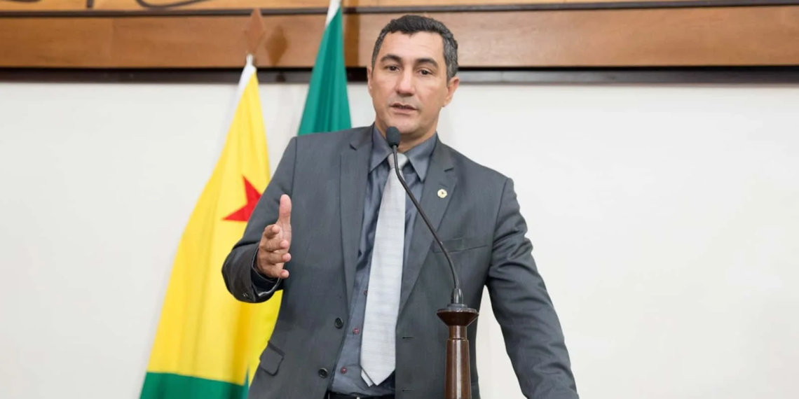 Deputados estaduais reclamam por ficarem de fora da partilha do Fundo Partidário