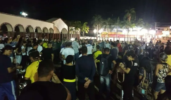Coronel Ulysses mobiliza ato por mudanças na política