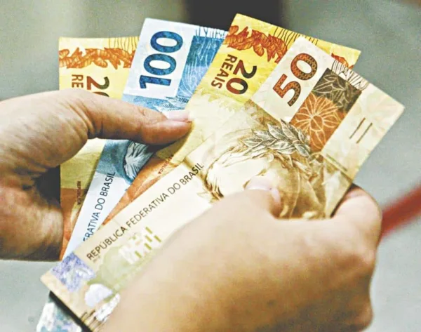 Terceiro lote do abono salarial injeta na economia do Acre R$ 41,7 milhões