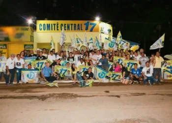Seguidores de Coronel Ulysses e Bolsonaro inauguram Comitê para a entrega de material