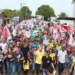 Marcus Alexandre é recebido com carinho por moradores da Cadeia Velha