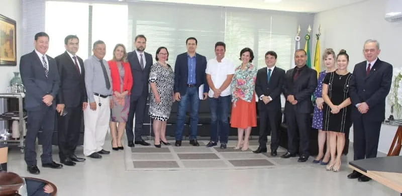 Gladson Cameli visita MPE e destaca parcerias pelo desenvolvimento do Acre