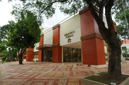 Biblioteca Pública agora funciona apenas pela tarde, das 13h às 19h