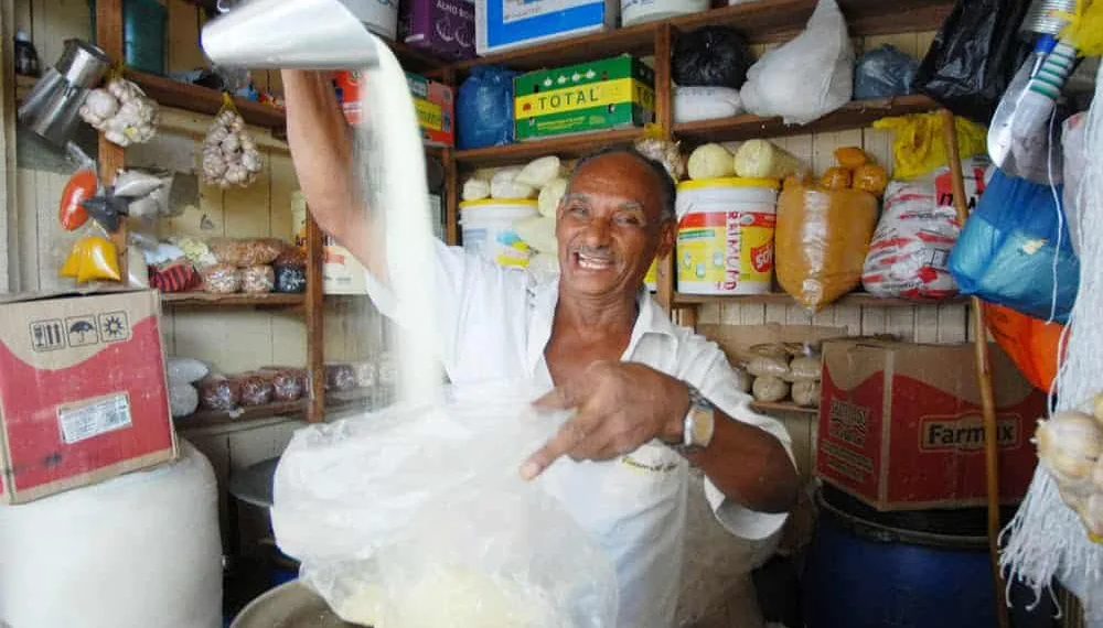Farinha de mandioca de Cruzeiro do Sul é certificada como produto típico brasileiro