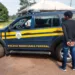 Foragido por furto é preso durante abordagem a táxi em rodovia