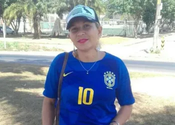 Corpo de mulher é encontrado em estado de decomposição dentro de apartamento