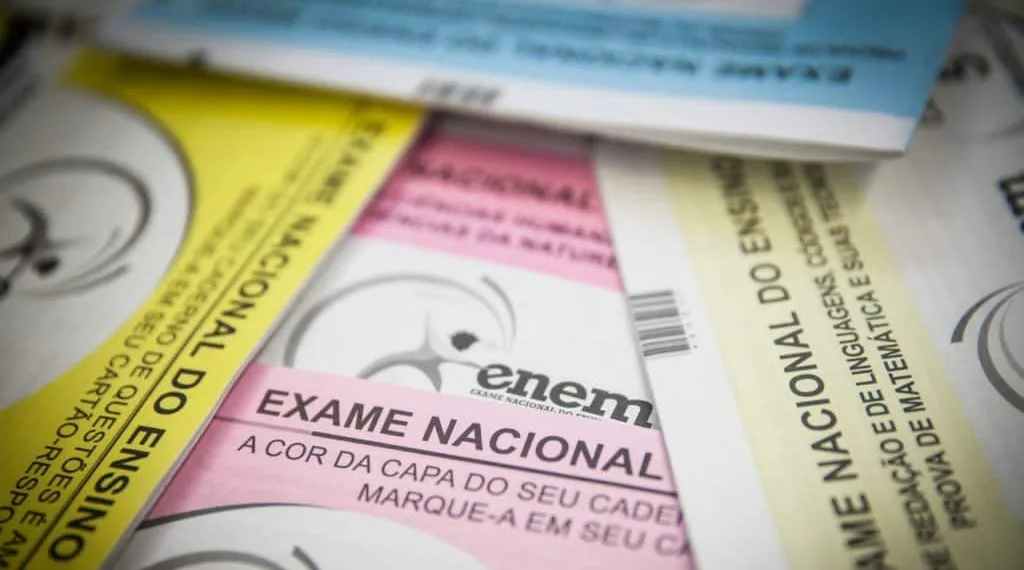 Enem 2018 pode adiar início do horário de verão