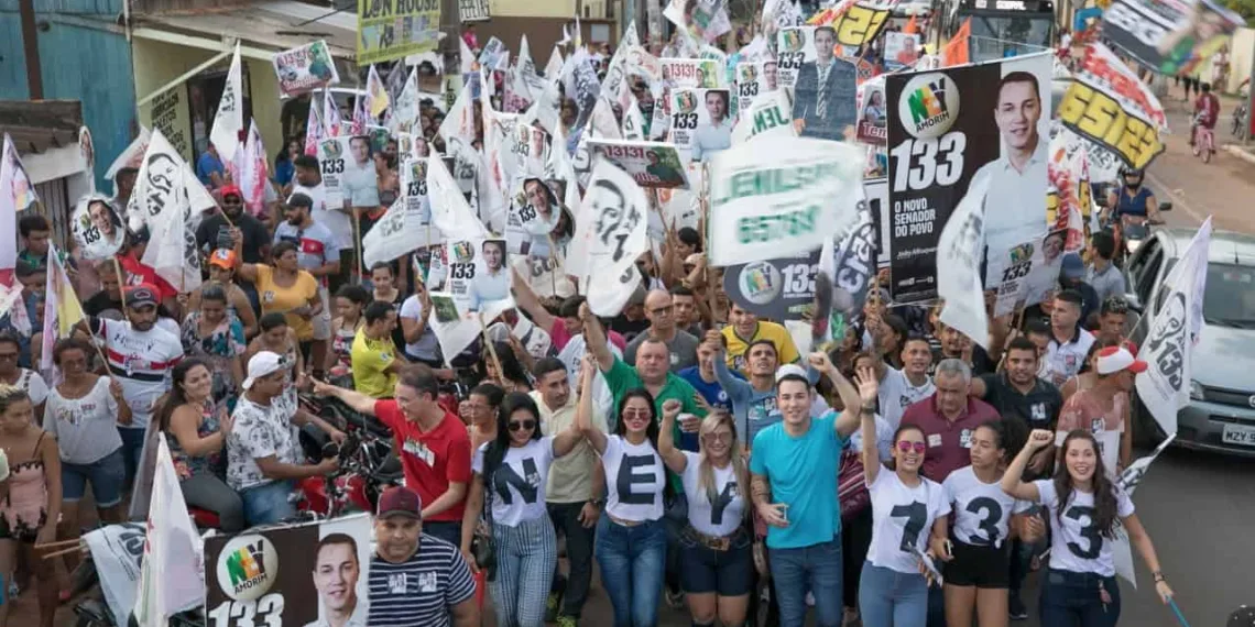 Em caminhada, moradores da Baixada demonstram o seu carinho por Ney Amorim