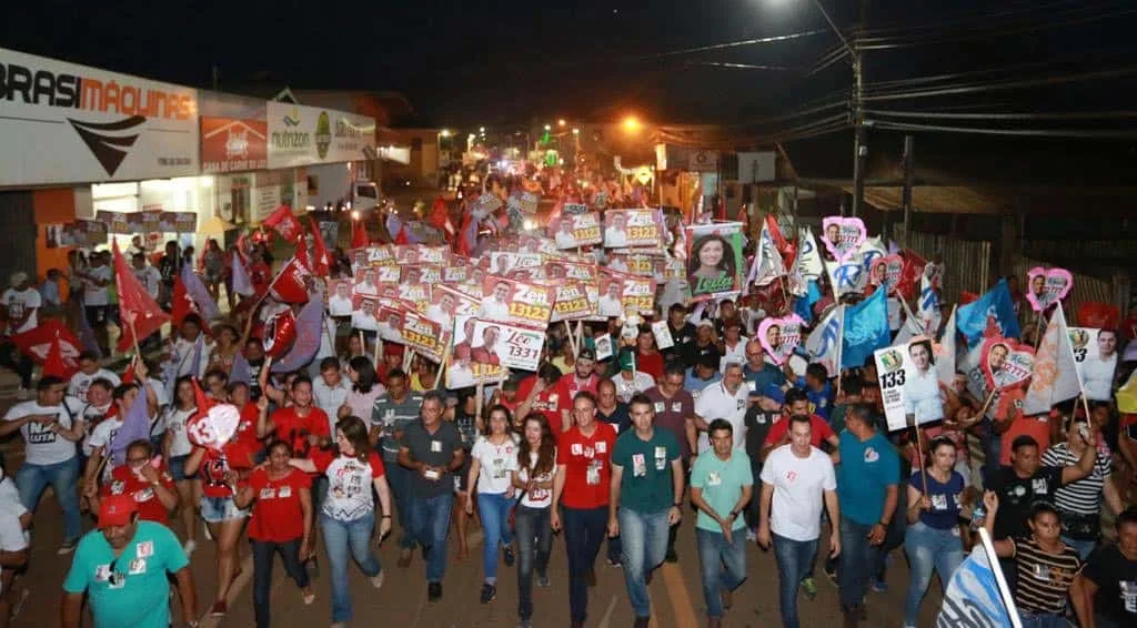 Unidos pelo Acre: Marcus Alexandre, Jorge Viana e Ney Amorim levam multidão às ruas de Brasileia