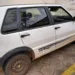 Suspeitos usaram um carro branco para chegar até o local — Foto Quésia Melo G1
