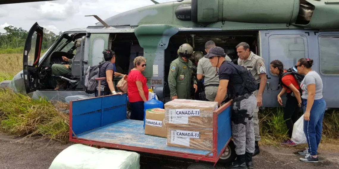 FAB cumpre missão de levar mesários, urnas e policiais às seções isoladas no Acre