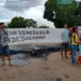 Moradores queimam pneus, interditam rua e pedem melhorias no bairro Habitasa