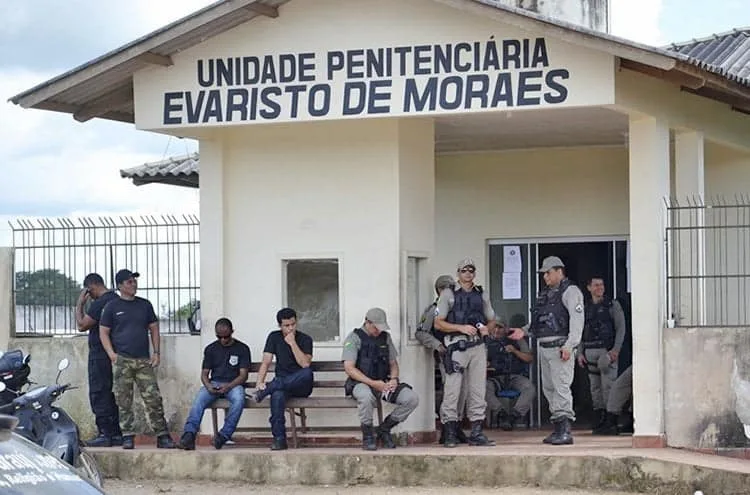 Presos tentam fugir de presídio em Sena Madureira, mas são flagrados por agentes