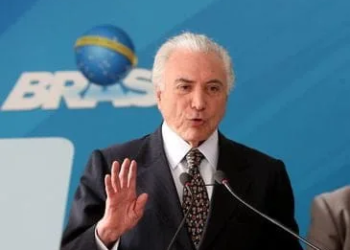 O presidente Michel Temer discursa durante cerimônia de posse do novo ministro da Secretaria-Geral da Presidência da República, Ronaldo Fonseca de Souza, no Palácio do Planalto.