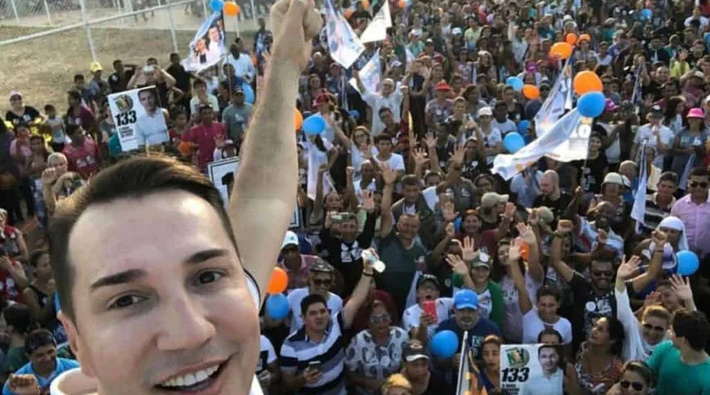 Ney, que já foi filiado ao Partido dos Trabalhadores (PT), por onde exerceu três mandatos como deputado estadual, sendo o primeiro petista a se tornar presidente da Assembleia Legislativa do Acre (Aleac).