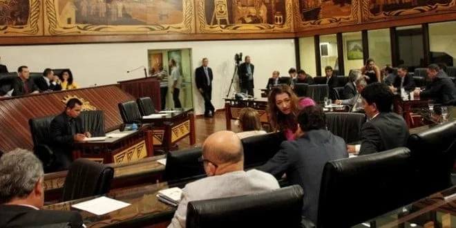 Deputados não receberão auxílio-paletó e outros benefícios a partir de fevereiro de 2019