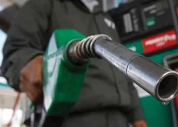 Petrobras reduz em 3,53% o preço médio da gasolina nesta terça