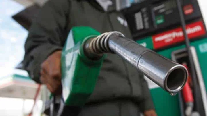 Petrobras reduz em 3,53% o preço médio da gasolina nesta terça