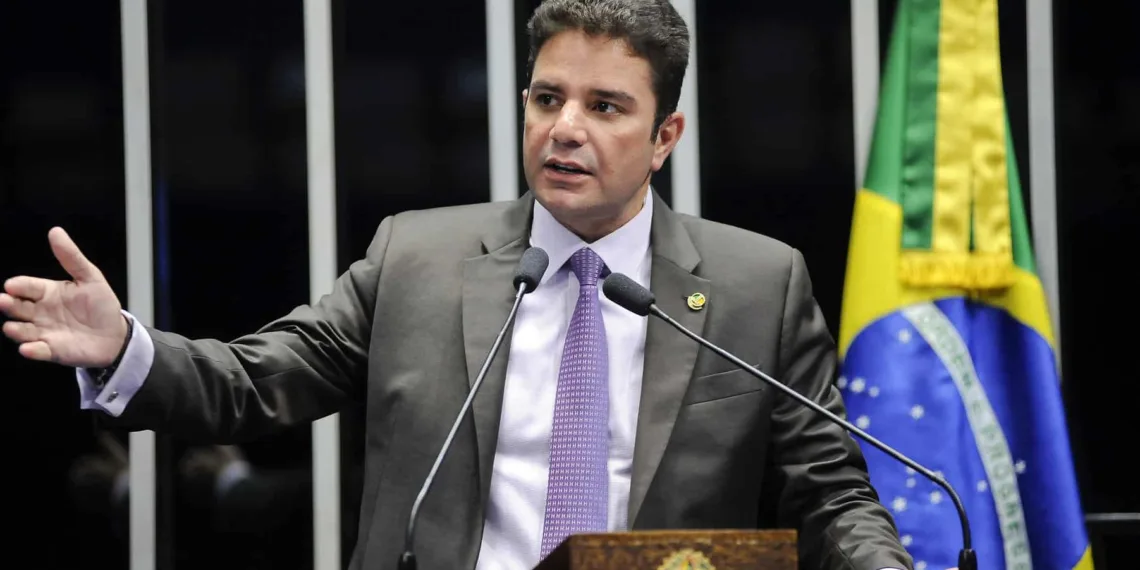 Plenário do Senado durante sessão deliberativa ordinária.

À tribuna, em discurso, senador Gladson Cameli (PP-AC).

Foto: Pedro França/Agência Senado
