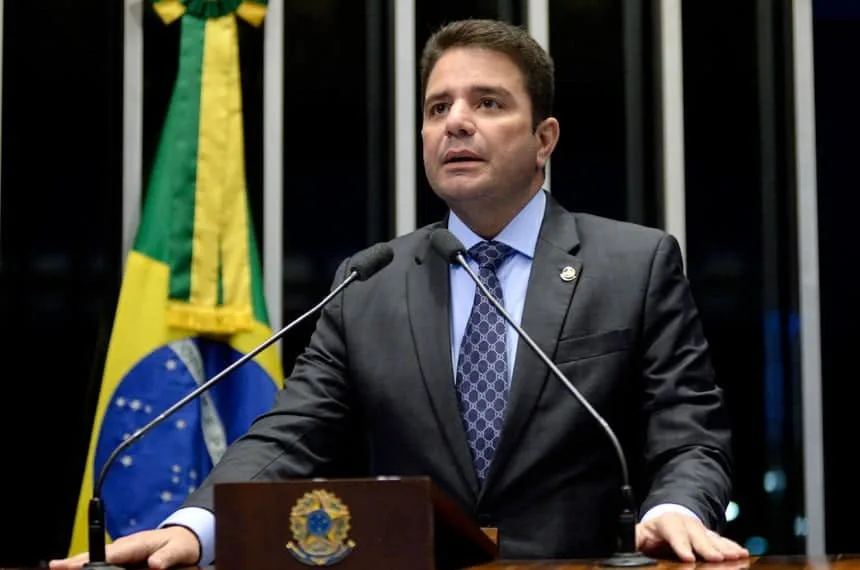 Após receber relatório do TCE, Gladson confirma reforma administrativa; com menos Secretarias