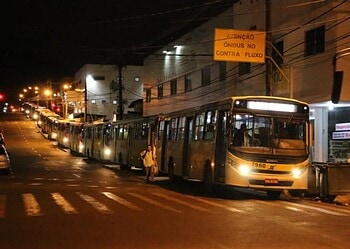 Por conta de liminar da Justiça do Trabalho, motoristas de ônibus da capital adiam paralisação