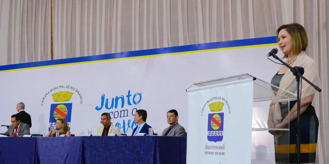 Câmara Municipal realiza Sessão Solene de entrega de títulos de Cidadão Rio-Branquense e Cidadão Verde