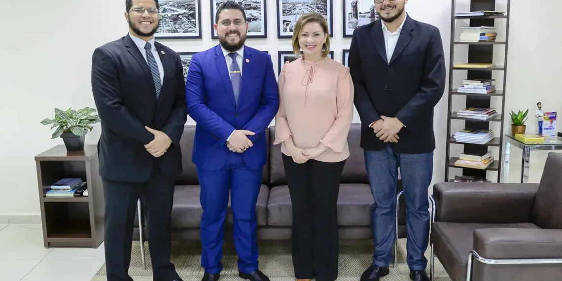 Prefeita sanciona Lei que reconhece prerrogativas de advogados
