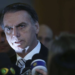 O presidente eleito, Jair Bolsonaro, conversa com jornalistas após visita ao Comando da Aeronáutica,em Brasília