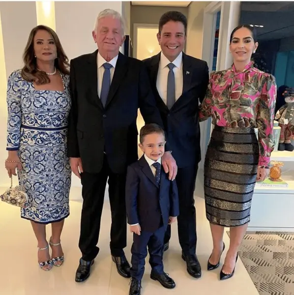 Diplomação de governador, senadores e deputados lota teatro da Ufac