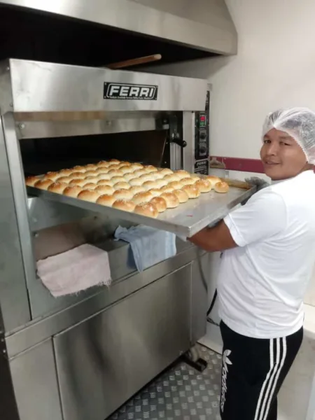 Natal movimenta mercado informal da gastronomia em Rio Branco