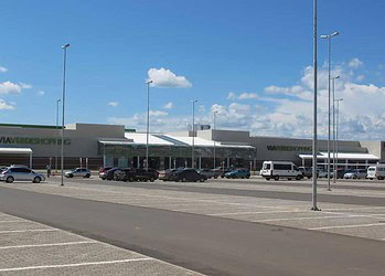 Militar da reserva e mulher são presos furtando roupas em loja do shopping