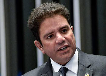 Com reforma administrativa, Gladson Cameli terá economia de R$ 90 milhões no Estado