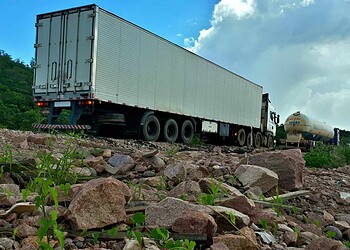 Articulação do Governo do Acre garantiu elevação de trechos da BR-364 afetados pelo Rio Madeira