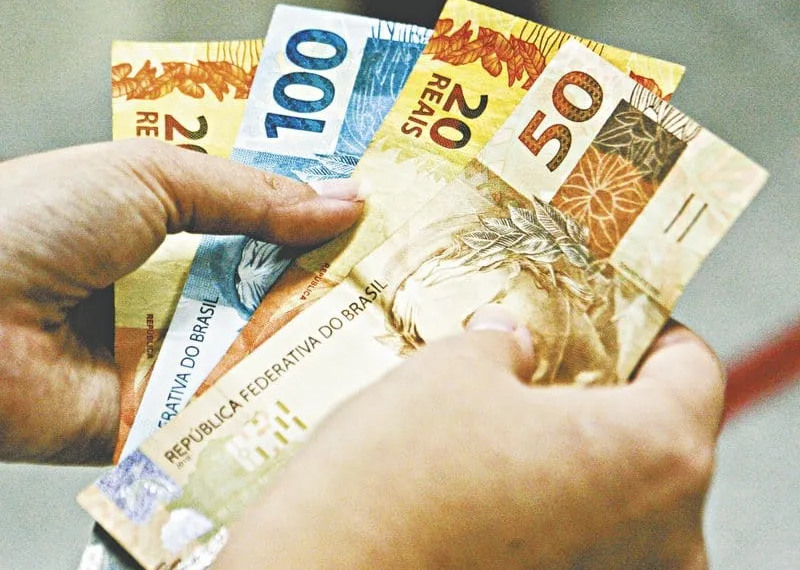 Servidores públicos estaduais recebem salário do mês de setembro nesta quarta-feira