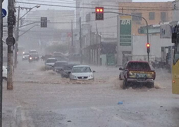 Por conta da forte chuva, rio Acre apresenta elevação no nível