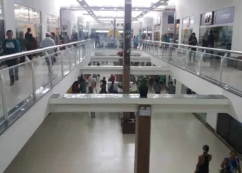 Milhares de pessoas visitaram o 1º shopping de Cruzeiro do Sul no dia de inauguração