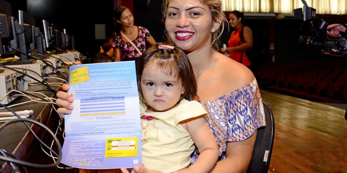 Beneficiários do Bolsa Família devem ficar atentos à atualização cadastral