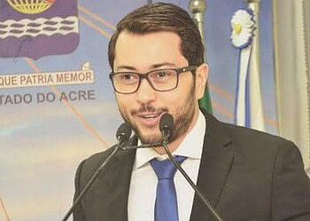 "Correta a decisão do governador eleito em convidar pessoas qualificadas para assumir as Secretarias", afirma Jarude