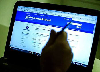 Receita abre consulta ao último lote de restituição do IR para mais de 300 contribuintes
