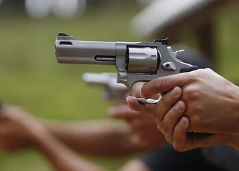 Especialista alerta para o risco da facilitação ao acesso às armas propostas pelo Governo