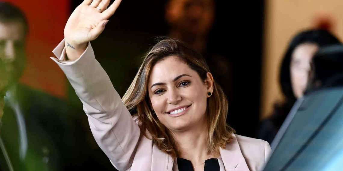 Michelle Bolsonaro recebe convite para vir ao Acre em março participar de seminário